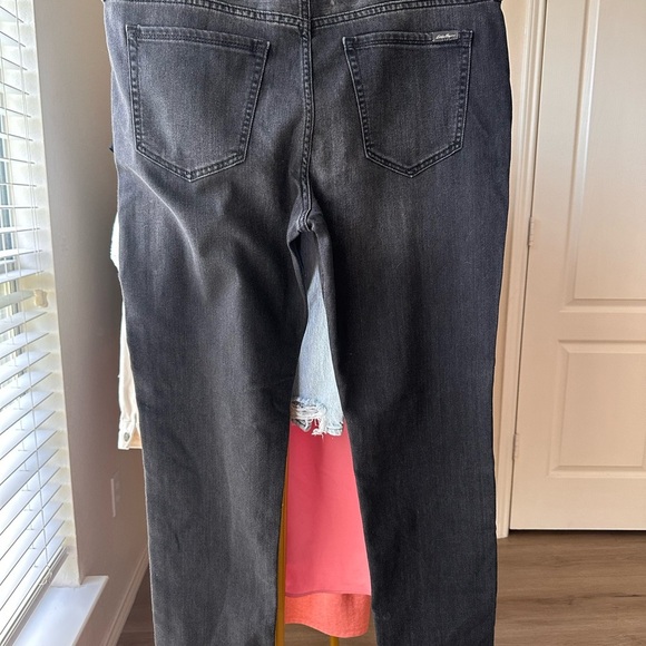 Eddie Bauer Women's Dark Gray Straight Leg Jeans NEW - Picture 4 of 8